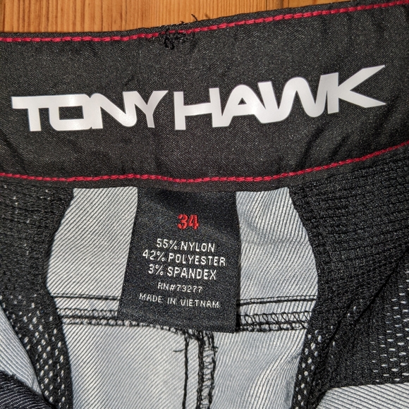 Tony Hawk Black Men's Shorts - Picture 2 of 5